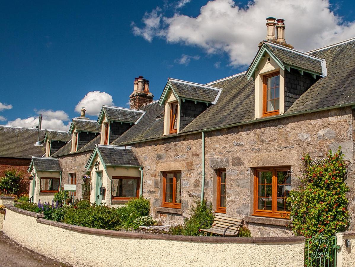Rosemount Cottage Two - Highland Cottage Garve Esterno foto