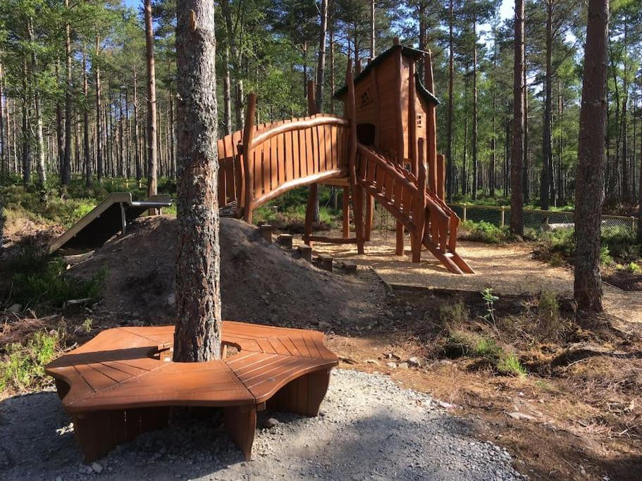 Rosemount Cottage Two - Highland Cottage Garve Esterno foto