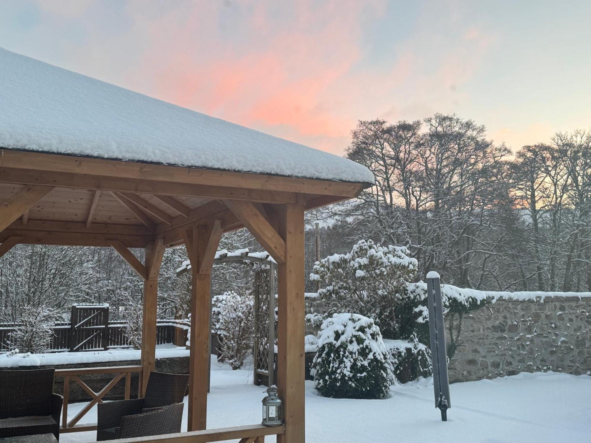 Rosemount Cottage Two - Highland Cottage Garve Esterno foto
