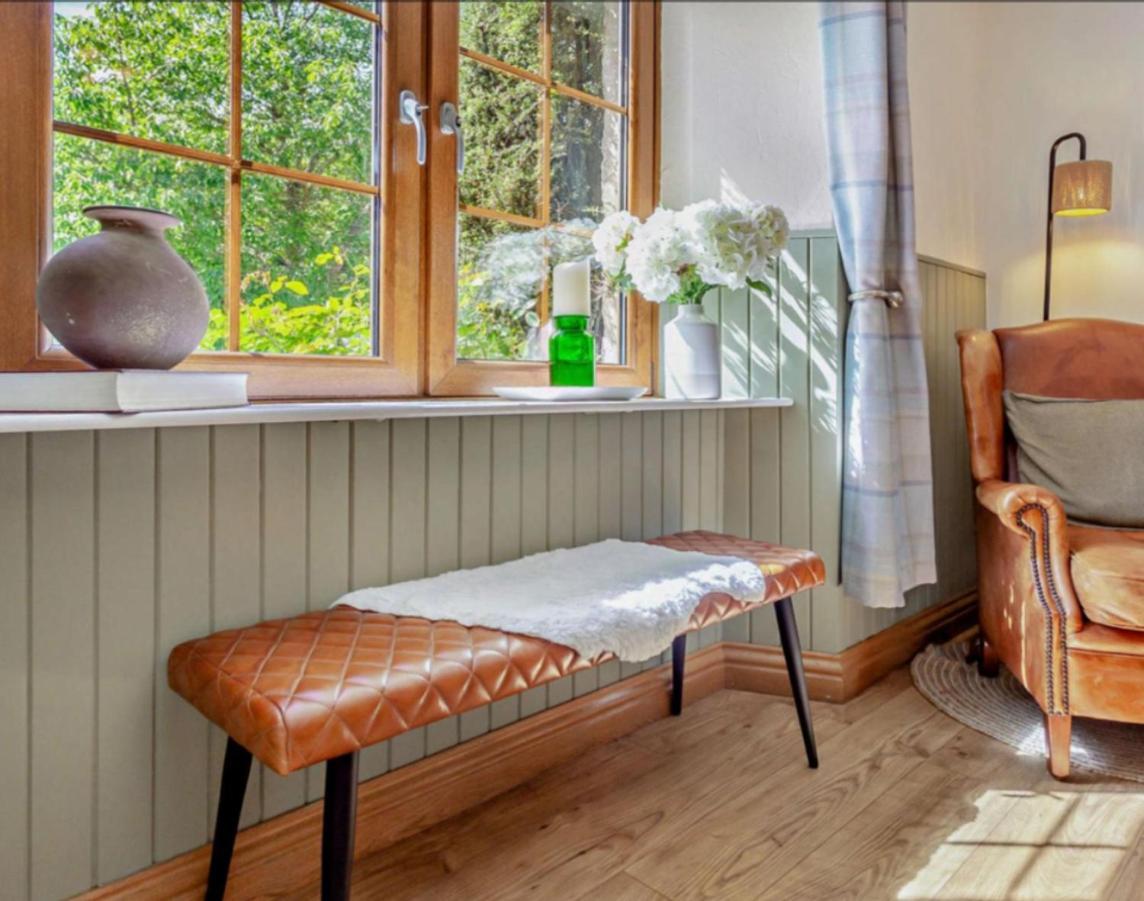 Rosemount Cottage Two - Highland Cottage Garve Esterno foto